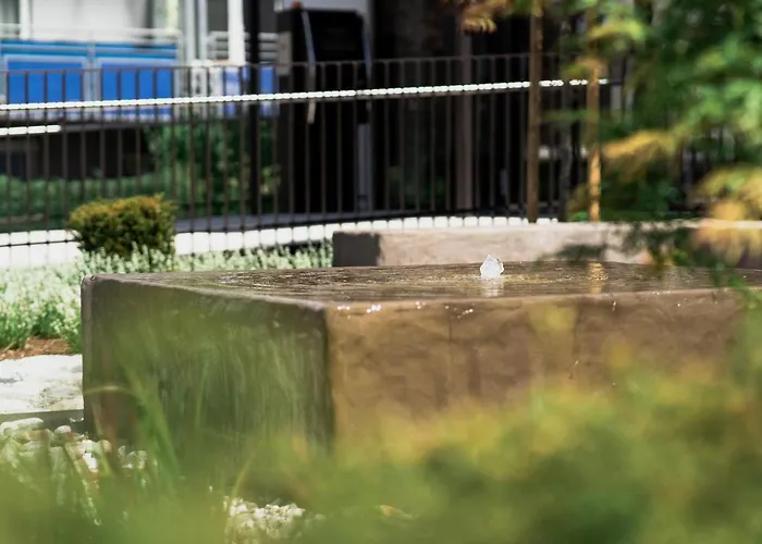 Apartahotel Loomz Living Self-check-in 4*