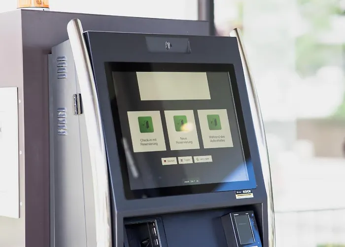 Loomz Living Self-check-in 4*