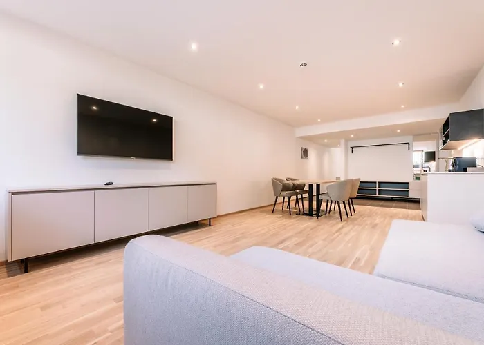 Loomz Living Self-check-in Apartahotel 4*