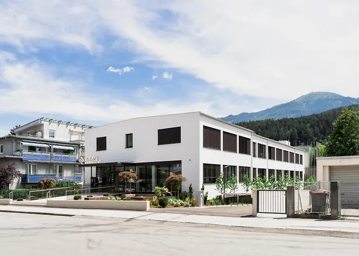 Loomz Living Self-check-in 4*